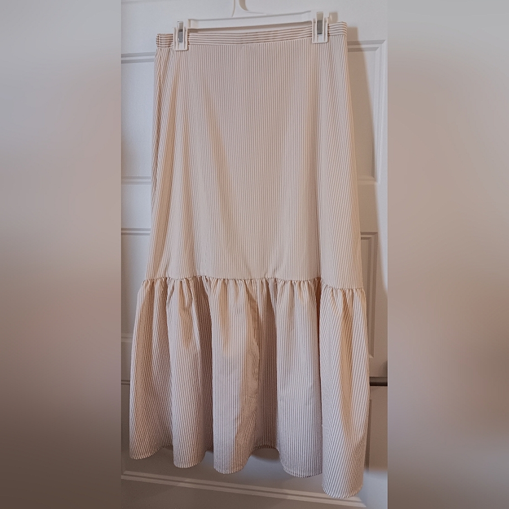 HYFVE High Waist Ruffle Hem Midi Skirt w/ Zipper